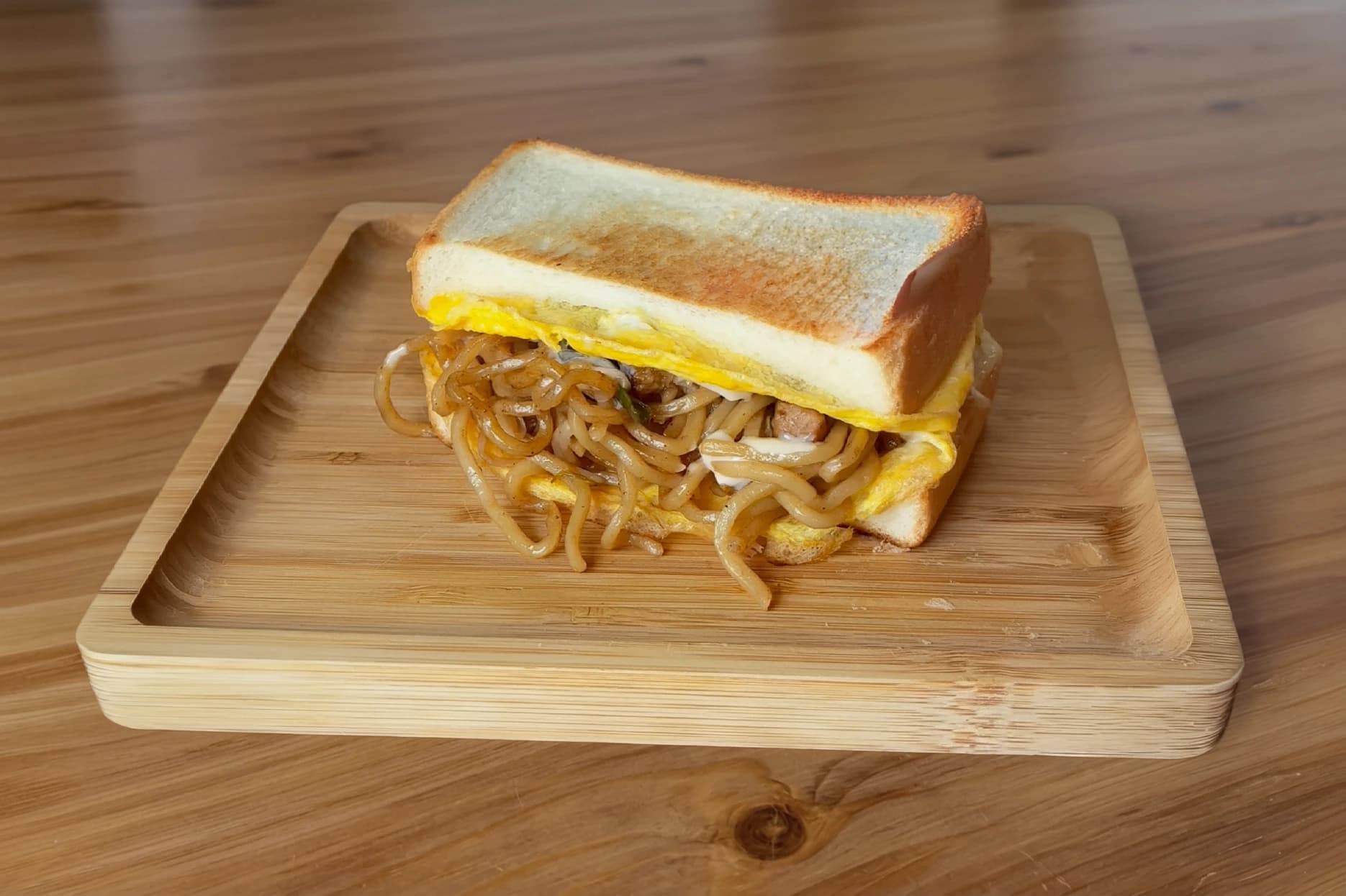 焼きそばサンド